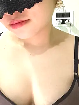 Snapshot of silkyhairs chatting on 06.10.26 silkyhairs online show from 06.10.26