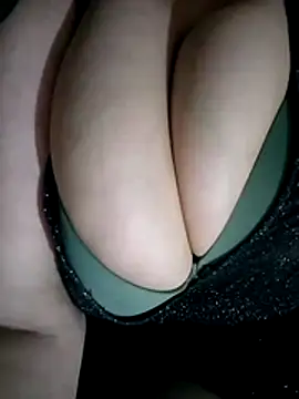 Snapshot of beauty-curvy chatting on 04.30.26 beauty-curvy online show from 04.30.26
