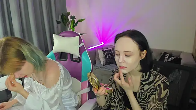 Snapshot of Elira_Vane chatting on 06.07.26 Elira Vane online show from 06.07.26