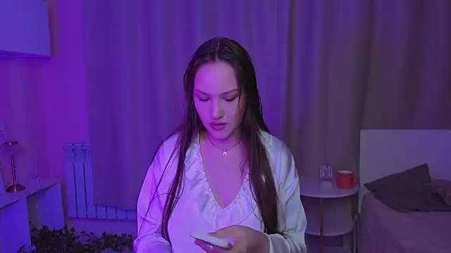 Snapshot of GitaBitetto chatting on 06.19.26 GitaBitetto online show from 06.19.26