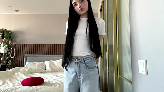 Snapshot of MerlynPoor chatting on 05.10.26 MerlynPoor online show from 05.10.26