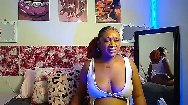 EnchantingLisa online show from 06.04.26