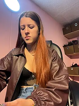 Snapshot of Ally_sunnn chatting on 07.25.26 Ally sunnn online show from 07.25.26