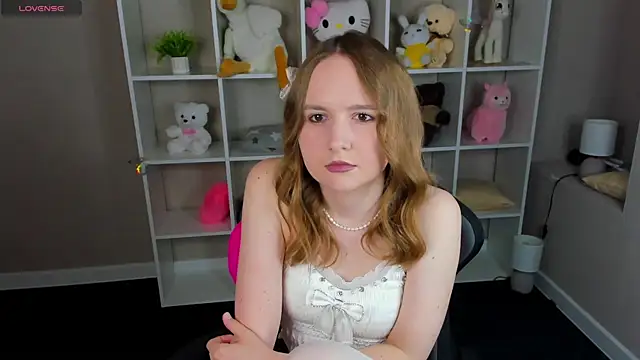Emmaa Kimm online show from 05.17.26