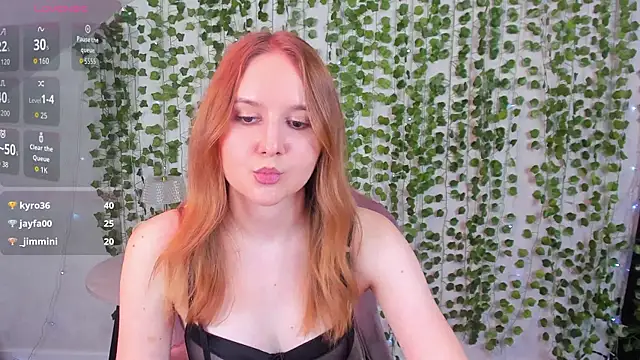 Snapshot of Emmaa_Kimm chatting on 07.07.26 Emmaa Kimm online show from 07.07.26