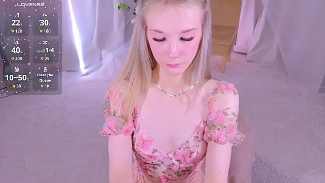 MilliBrownn online show from 08.04.26