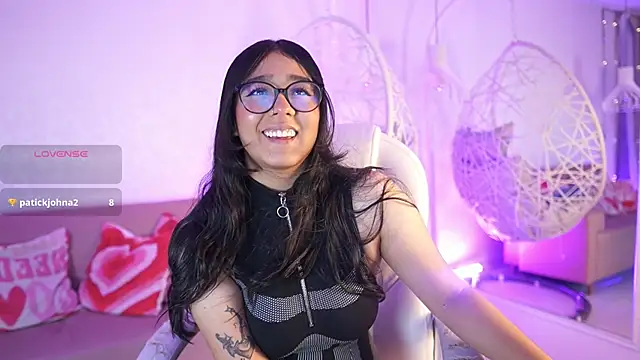 Snapshot of VioletJoness_ chatting on 07.01.26 VioletJoness online show from 07.01.26