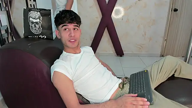 Snapshot of LUCKY_BOX2026 chatting on 07.17.26 LUCKY BOX2026 online show from 07.17.26