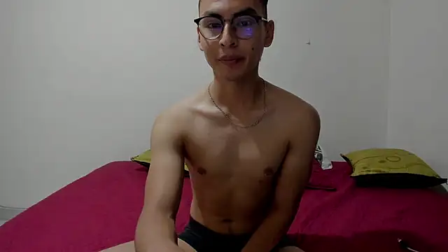 AntoniodeArmas online show from 05.10.26