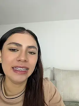 Snapshot of EmilyCxx chatting on 07.17.26 EmilyCxx online show from 07.17.26