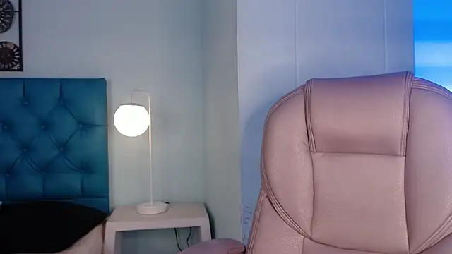 Snapshot of Lilyred_ chatting on 07.11.26 Lilyred online show from 07.11.26