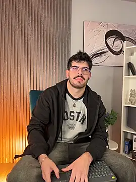 DomBoy  online show from 06.17.26