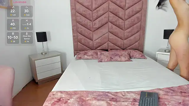CoralRuiz online show from 05.24.26