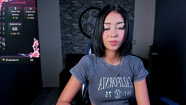 Snapshot of gemma_19_ chatting on 07.18.26 gemma 19 online show from 07.18.26