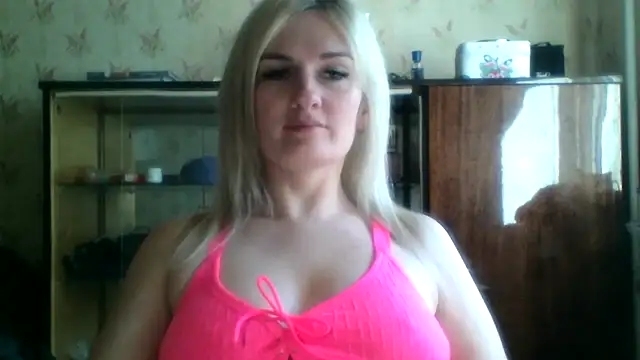 Snapshot of MartaHaze chatting on 05.04.26 MartaHaze online show from 05.04.26