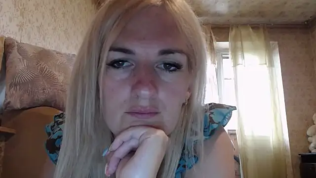 Snapshot of MartaHaze chatting on 07.21.26 MartaHaze online show from 07.21.26