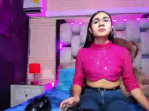 Snapshot of MahiaraHot chatting on 06.20.26 MahiaraHot online show from 06.20.26