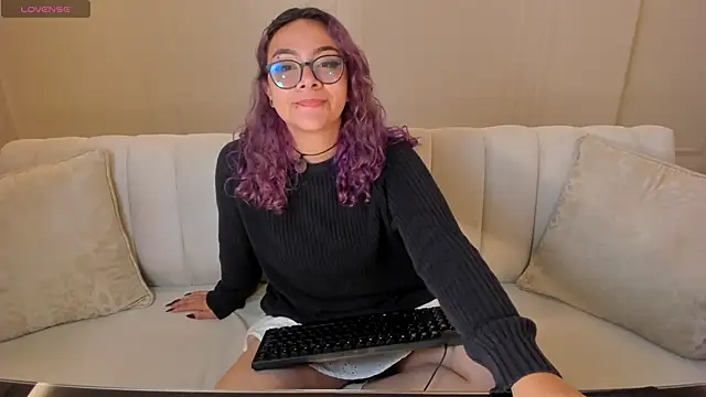 Snapshot of LoiseHarper chatting on 05.01.26 LoiseHarper online show from 05.01.26