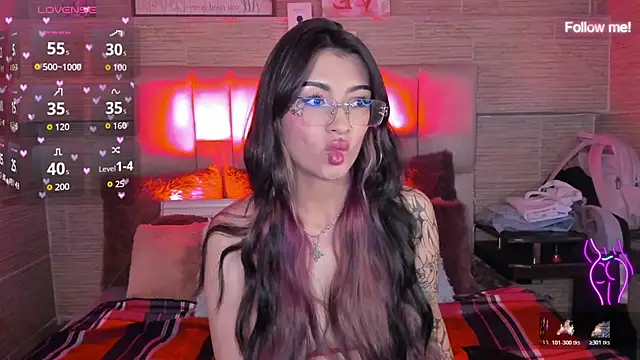 mia smoke  online show from 07.30.26