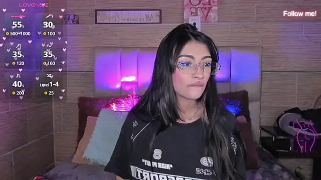 mia smoke  online show from 08.01.26