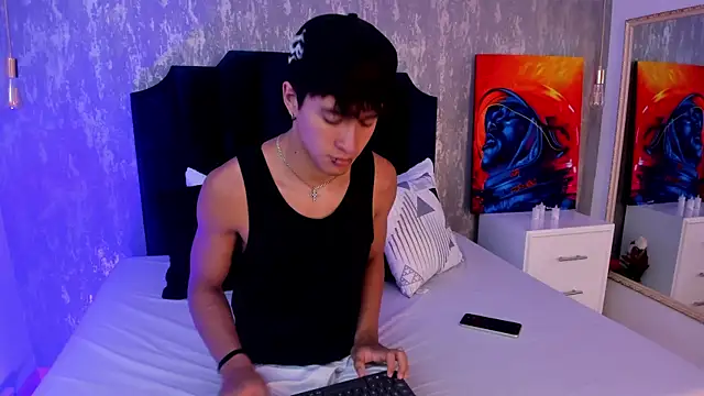 Liam Grayson  online show from 05.12.26