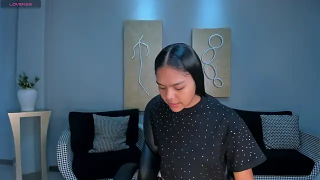SaphiraJames online show from 06.17.26