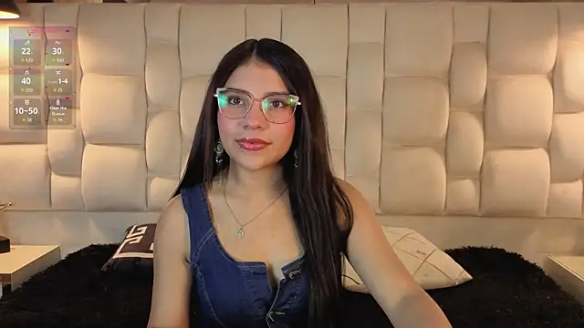 Snapshot of babe_vennus chatting on 06.11.26 babe vennus online show from 06.11.26