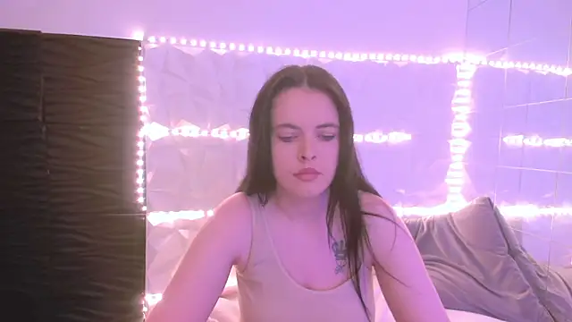 Snapshot of Isabell3 chatting on 05.19.26 Isabell3 online show from 05.19.26