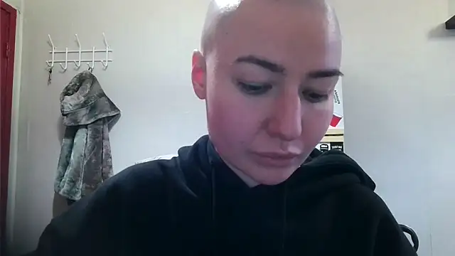 Julia Bright online show from 04.30.26