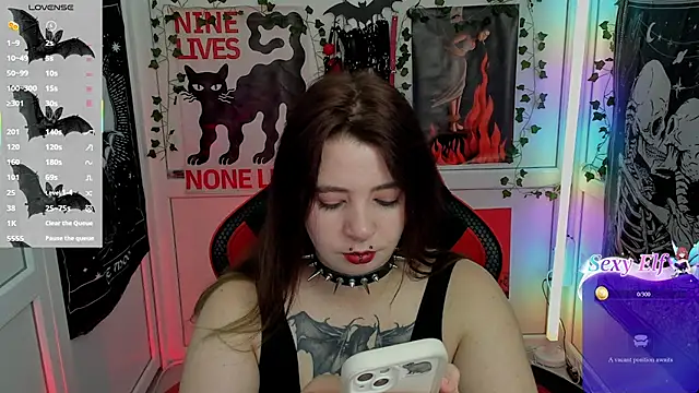 Snapshot of PurpleRune chatting on 07.04.26 PurpleRune online show from 07.04.26