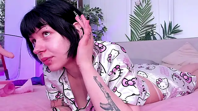 Ashley Alt online show from 06.29.26