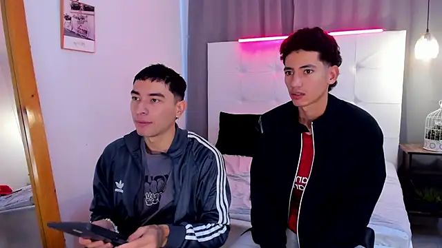 Alejo-and-Thiago online show from 05.07.26