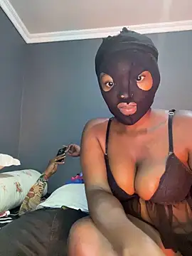 Snapshot of Sexy_BlaqNinja chatting on 05.12.26 Sexy BlaqNinja online show from 05.12.26