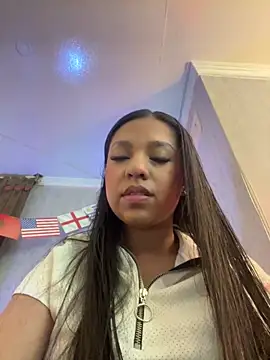 Snapshot of Dulcerouss__ chatting on 06.15.26 Dulcerouss online show from 06.15.26