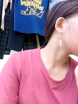 Snapshot of daisyy2 chatting on 06.14.26 daisyy2 online show from 06.14.26
