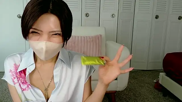 Naomi 00122 online show from 05.09.26