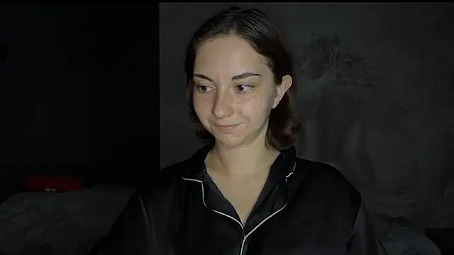 Snapshot of Amalia_Lambert_13 chatting on 06.25.26 Amalia Lambert 13 online show from 06.25.26