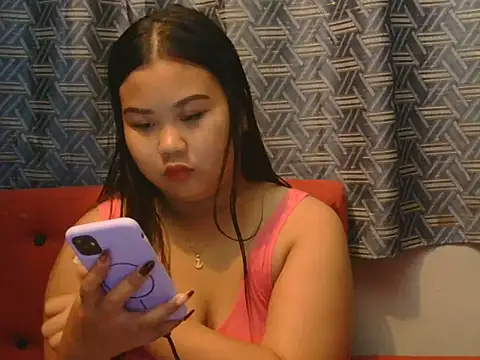 Snapshot of hotchickgirl chatting on 05.28.26 hotchickgirl online show from 05.28.26