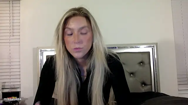 Misss alyssaaa online show from 06.10.26
