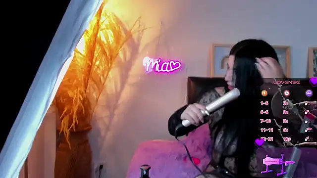 mia valentine   online show from 06.11.26