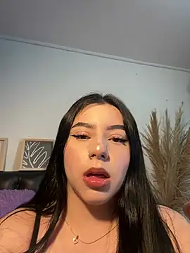 mia valentine   online show from 07.23.26