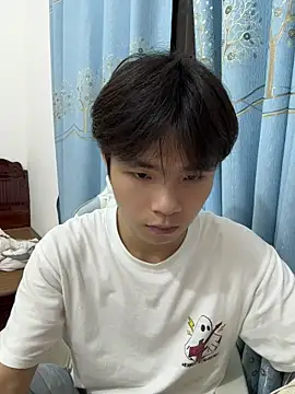Snapshot of lu111222 chatting on 07.29.26 lu111222 online show from 07.29.26