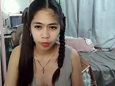 Snapshot of pretty_cheng21 chatting on 05.14.26 pretty cheng21 online show from 05.14.26