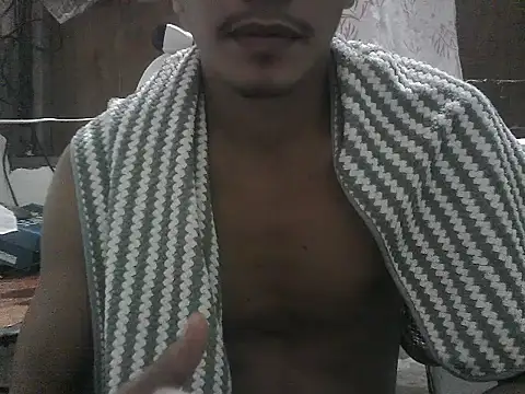 Snapshot of Daddyyum_12 chatting on 05.19.26 Daddyyum 12 online show from 05.19.26