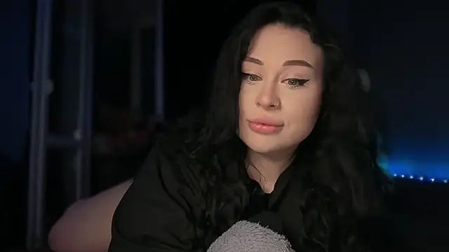 Snapshot of Sofi__Si chatting on 06.19.26 Sofi Si online show from 06.19.26