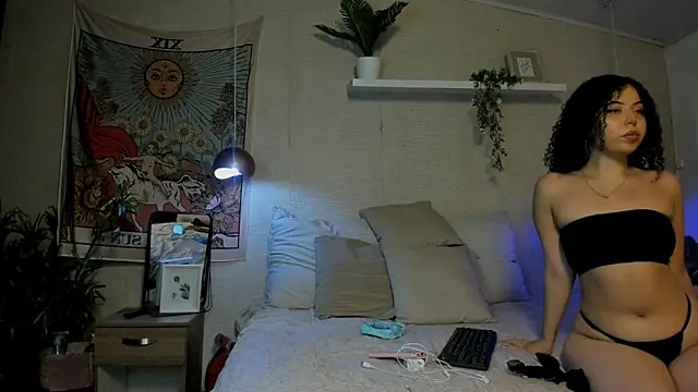 Snapshot of Honey_Sofi chatting on 06.03.26 Honey Sofi online show from 06.03.26
