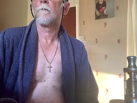 Snapshot of Moonraker64 chatting on 06.23.26 Moonraker64 online show from 06.23.26