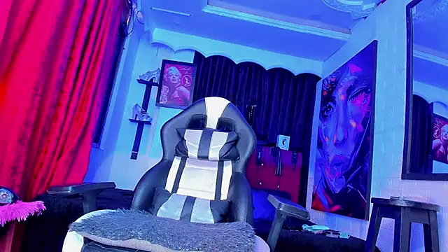 Snapshot of Mia_Colucci25 chatting on 06.18.26 Mia Colucci25 online show from 06.18.26