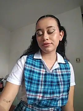 L0lita Emi12 online show from 07.11.26