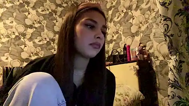 Ariel Jas online show from 05.07.26
